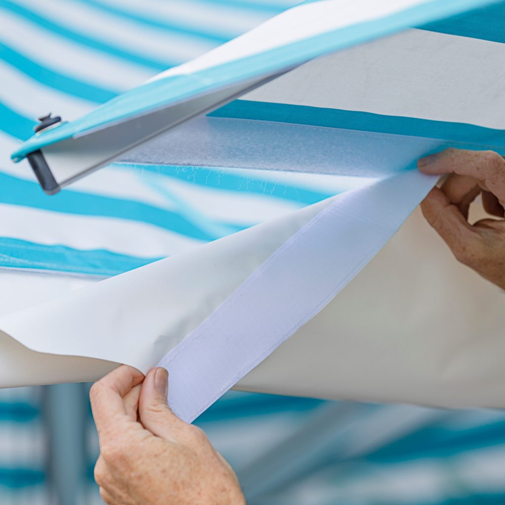Attaching umbrella gutter